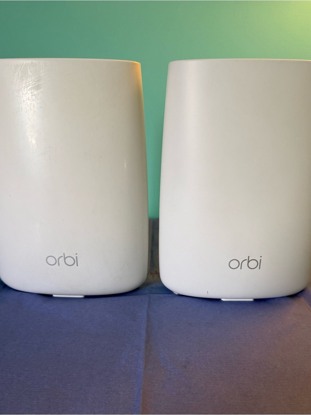 Netgear RBR50 Tri-band WiFi Router with Satellite Router